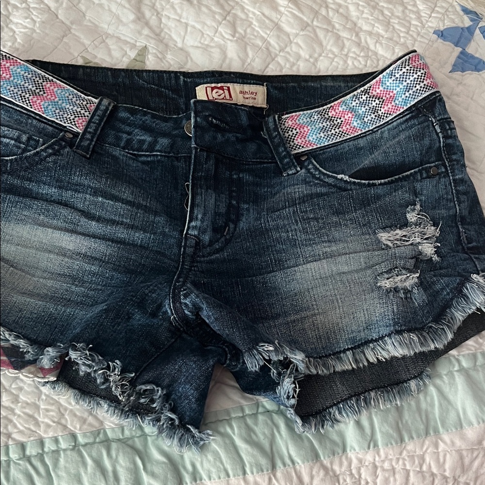 Replay Women's Frayed Denim Shorts with Patterned Belt
